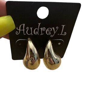 Audrey.L Gold Teardrop Earrings